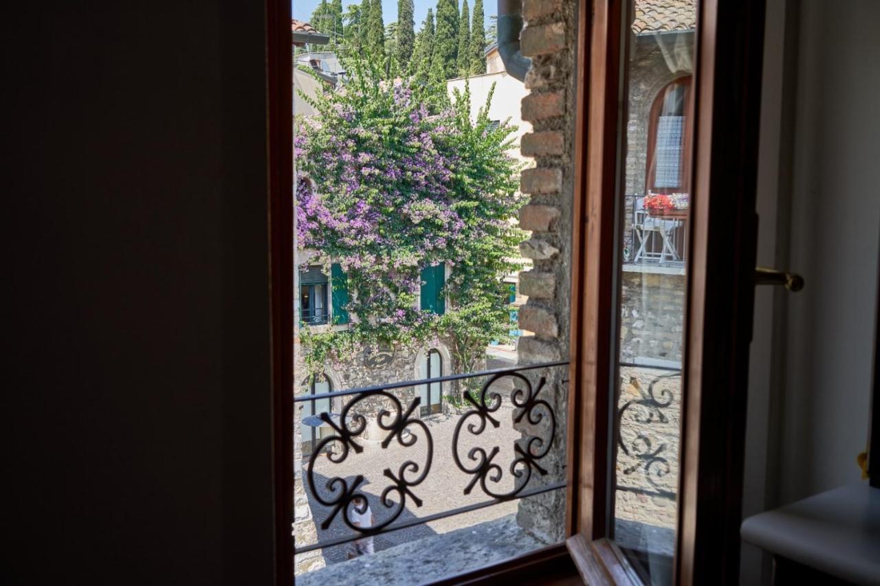 Porto Valentino Apartment Sirmione Exterior foto